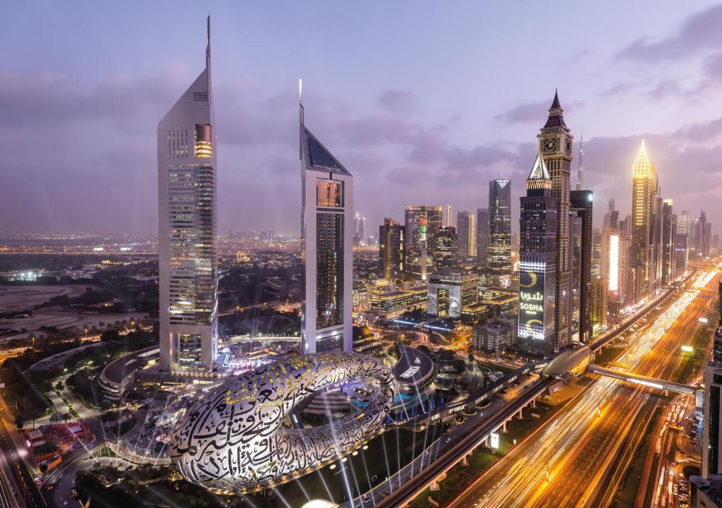 تور دبی هتل جمیرا امارات تاورز